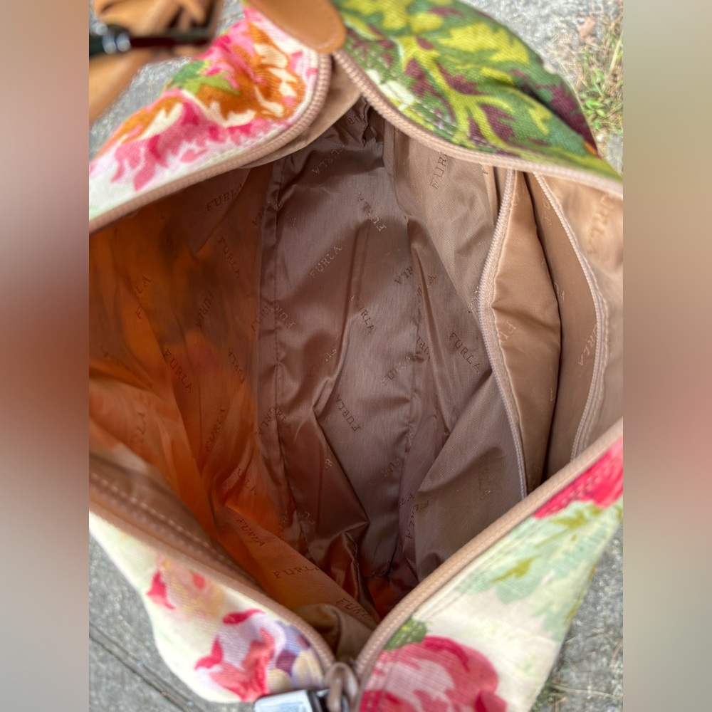 Furla Cream and Pink Floral Shoulder Bag A BEAUTY! - Picture 3 of 9
